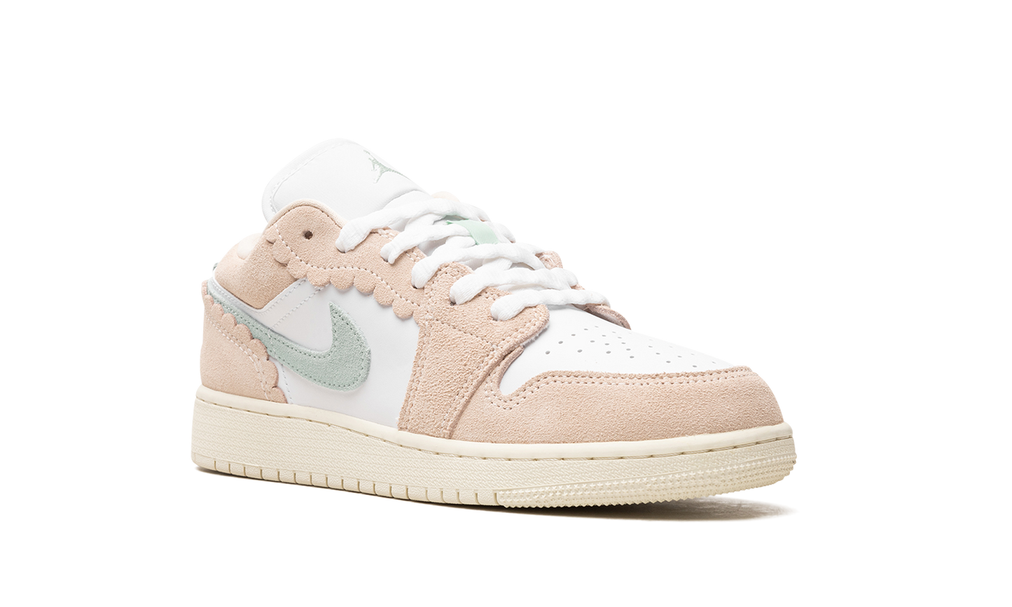 Air Jordan 1 Low SE GS Guava Ice DZ5356 800