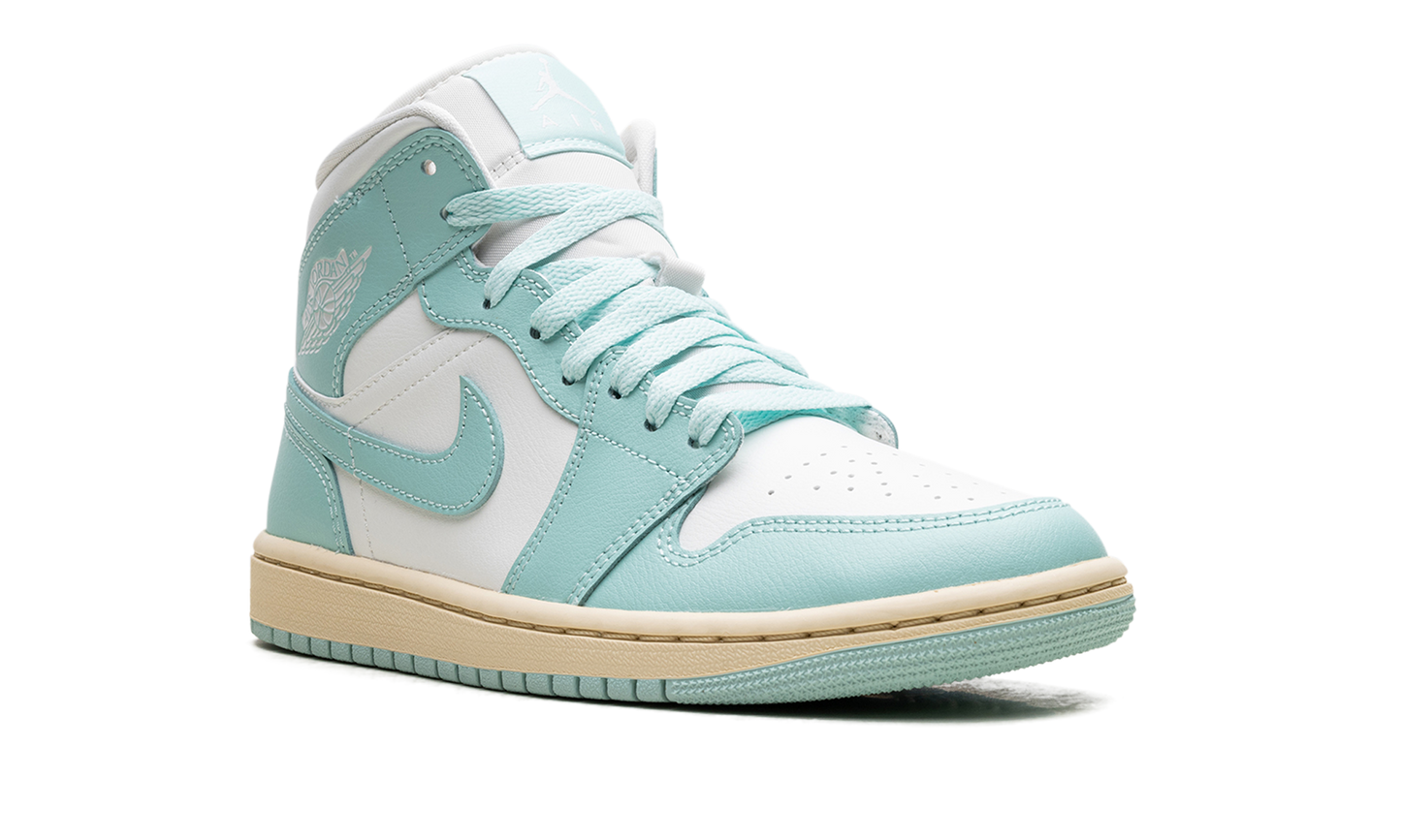 AIR JORDAN 1 MID WMNS LIGHT DEW BQ6472 132