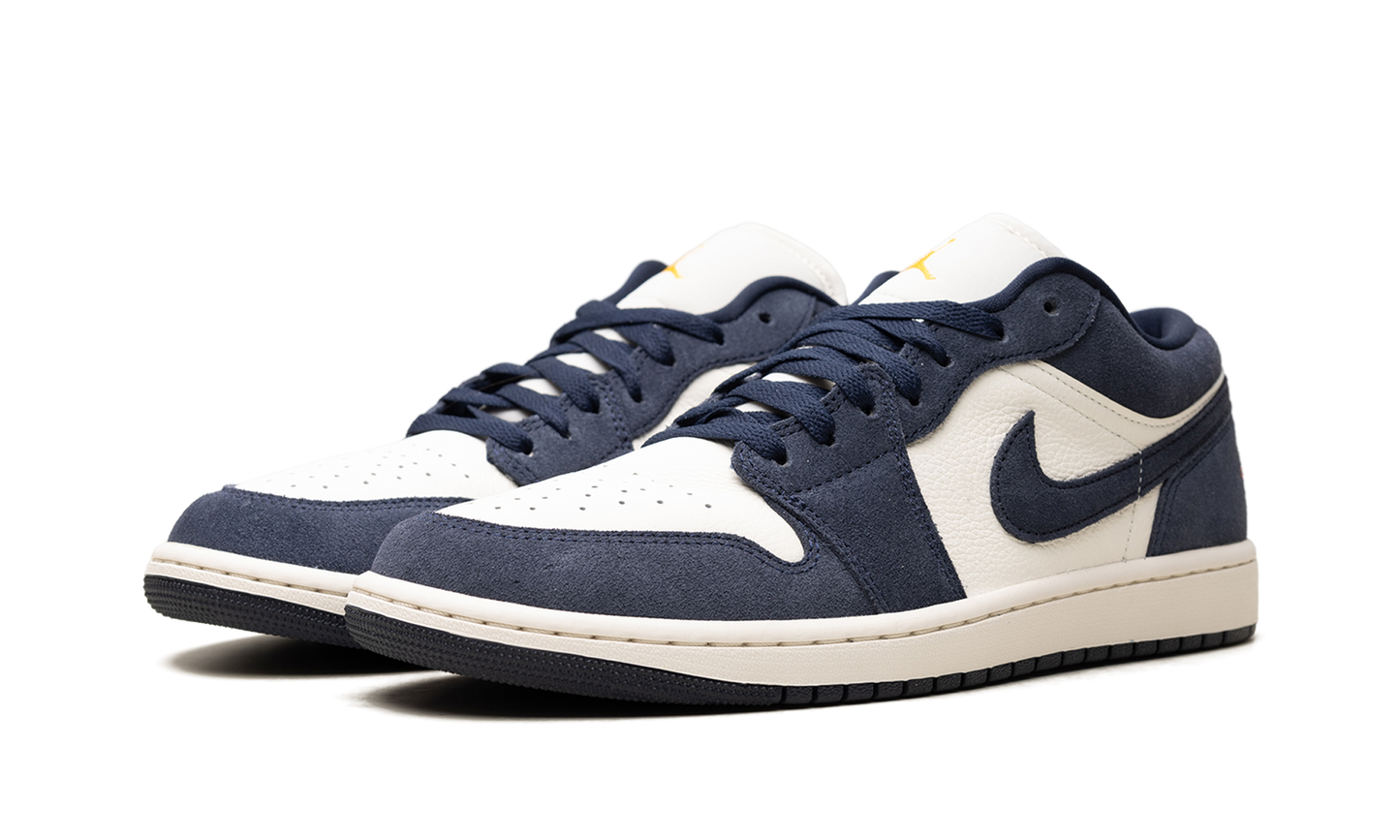 Jordan 1 Low SE Obsidian Suede IO7448 400