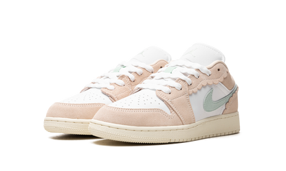 Air Jordan 1 Low SE GS Guava Ice DZ5356 800