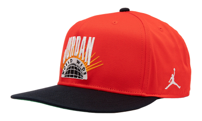 Jordan Essentials Pro Structured Flat Bill Hat Chile Red / Kelly Green / Sail IF3508 673