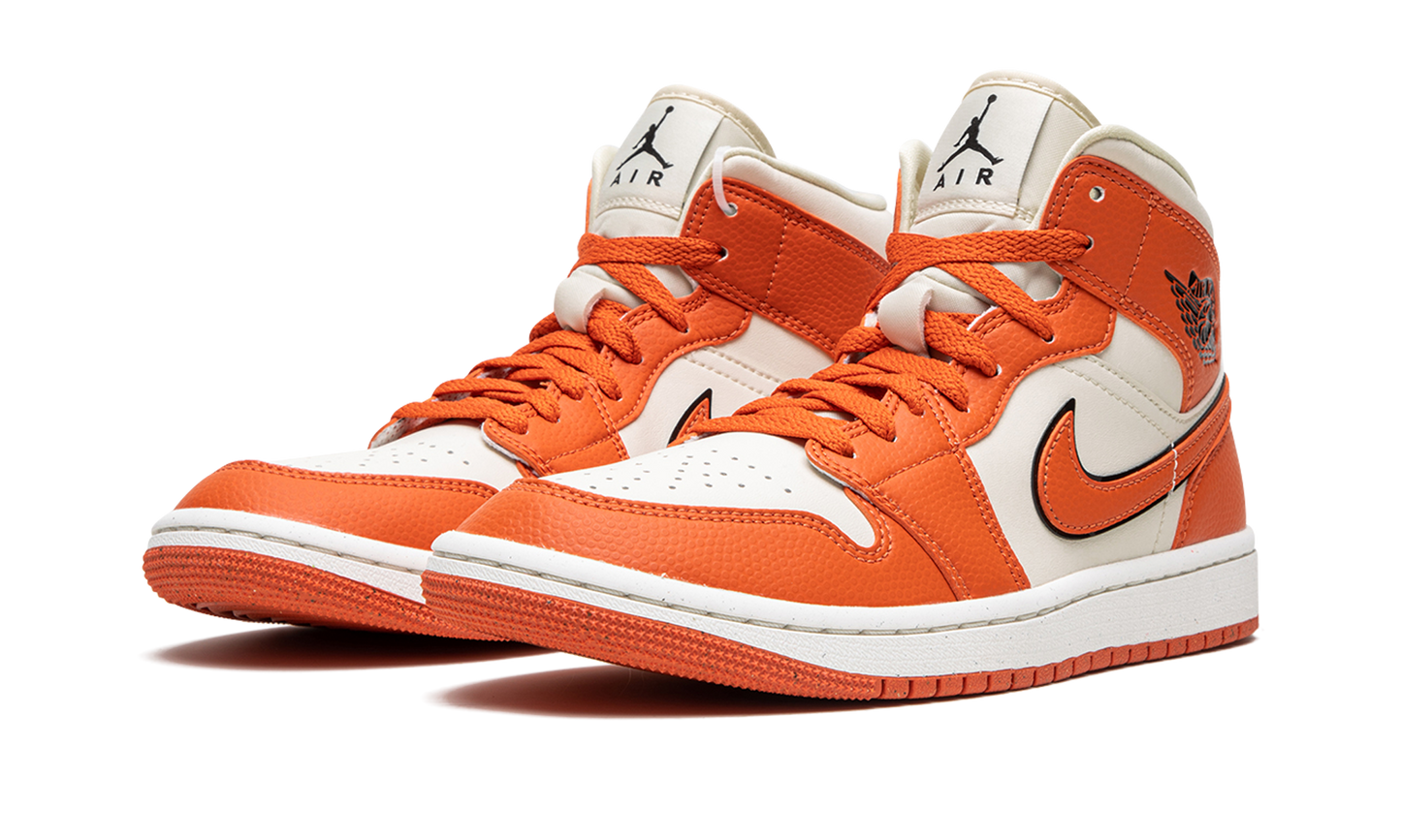 AIR JORDAN 1 MID SE WMNS SPORT SPICE DV1302 100