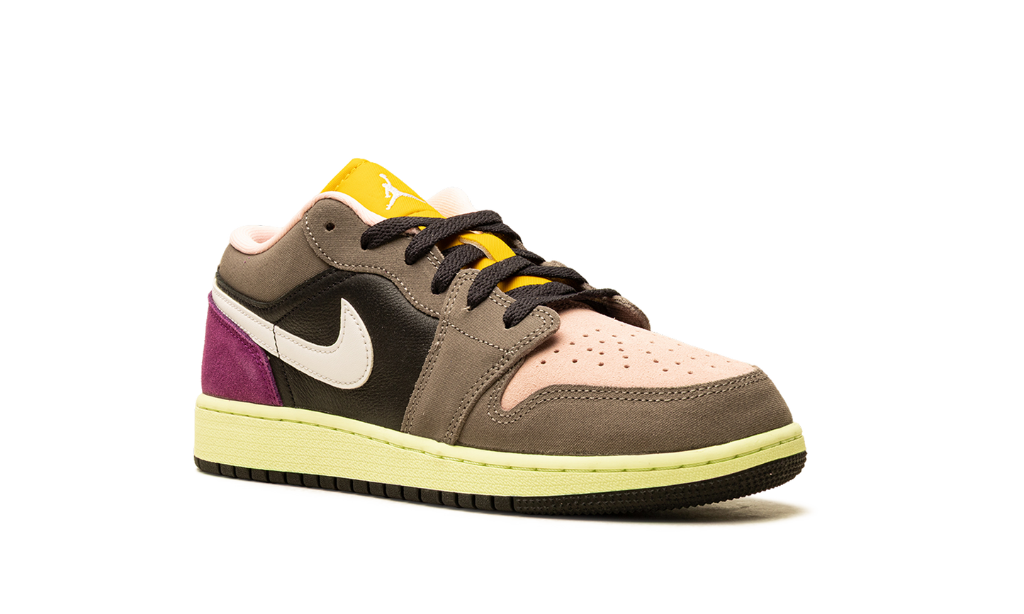 Air Jordan 1 Low GS Tokyo Bio Hack HQ2021 005