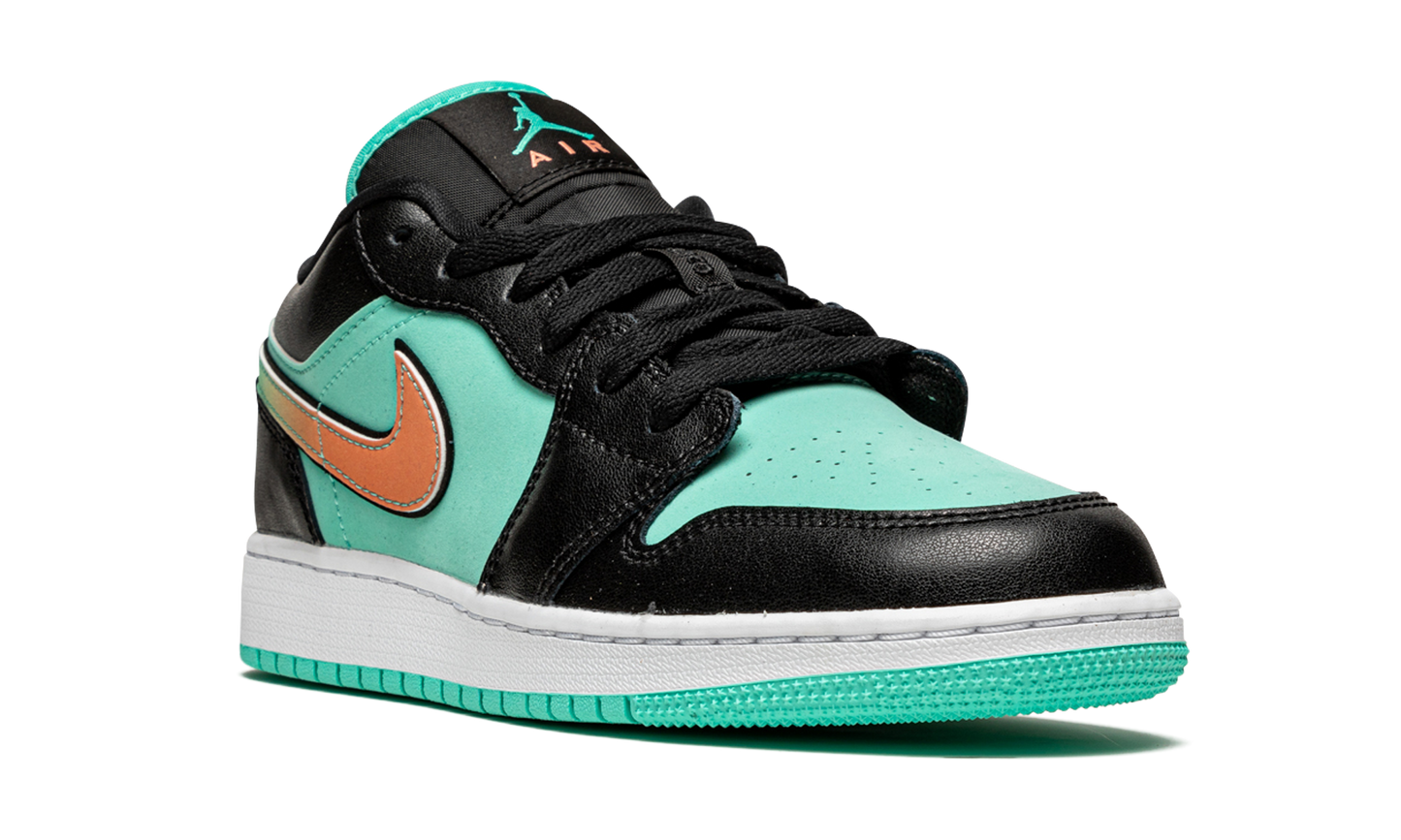 Air Jordan 1 Low SE GS Tropical Twist CV9844 301
