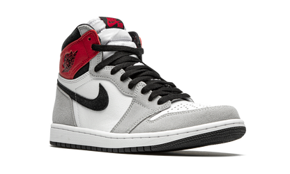 Air Jordan 1 Retro High OG Light Smoke Grey 555088 126