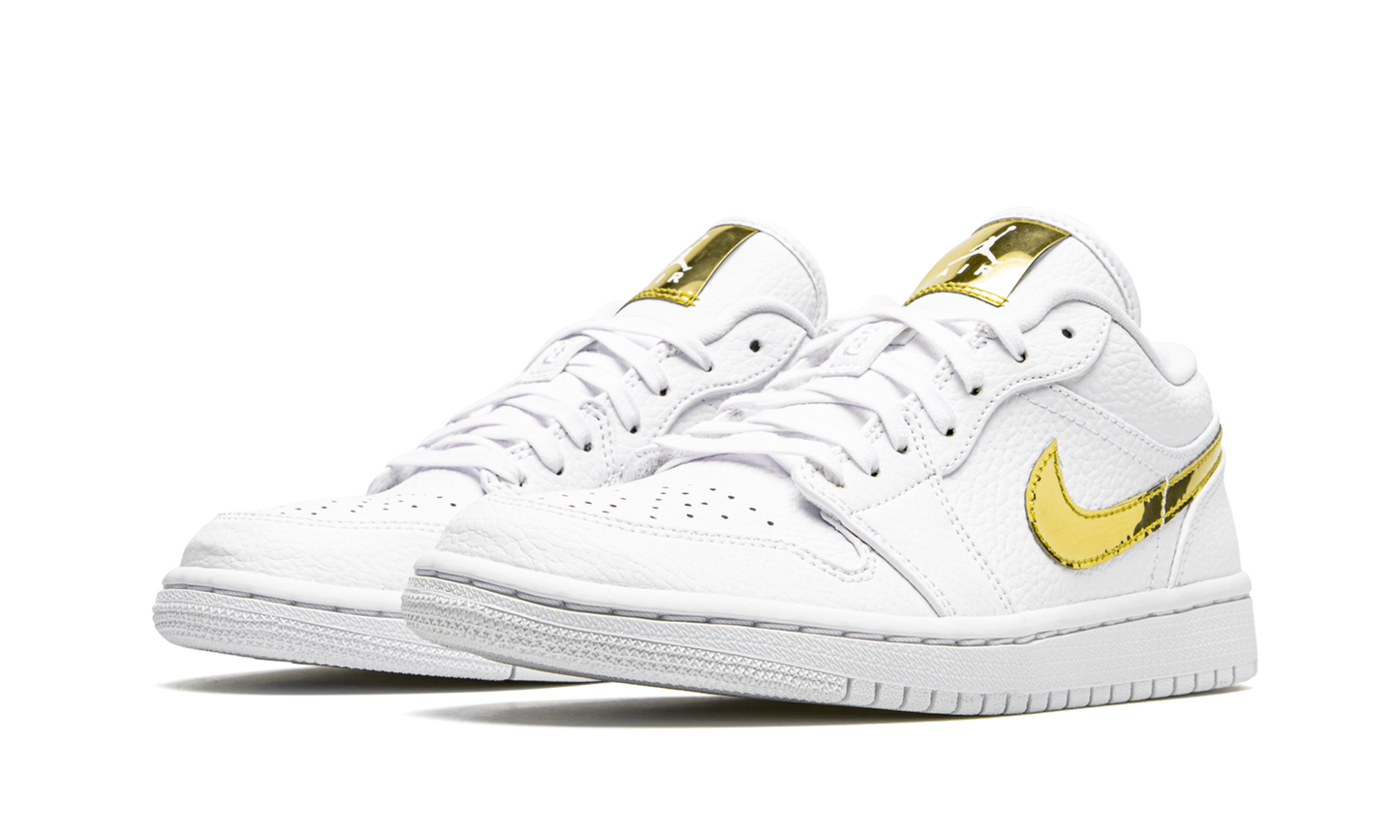 AIR JORDAN 1 Low SE WMNS White Metallic Gold CZ4776 100