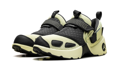 Jordan Trunner LX Luminous Green HQ2164 302