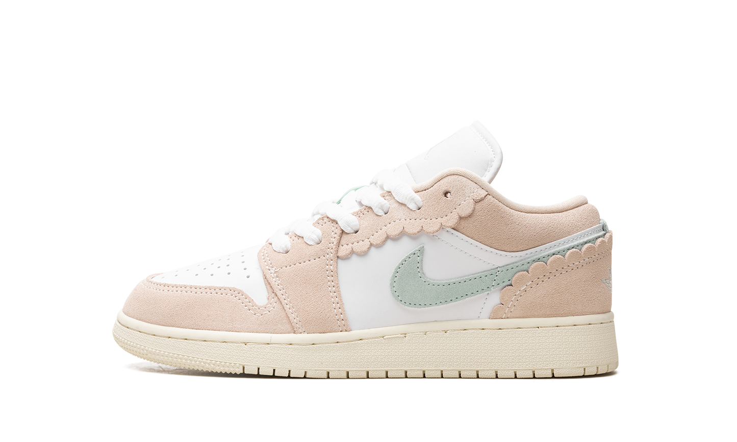 Air Jordan 1 Low SE GS Guava Ice DZ5356 800