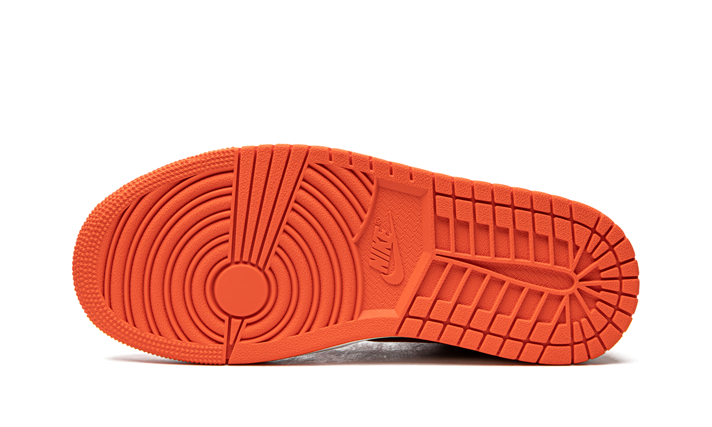 AIR JORDAN 1 MID SE WMNS Orange / Black DM3381 600