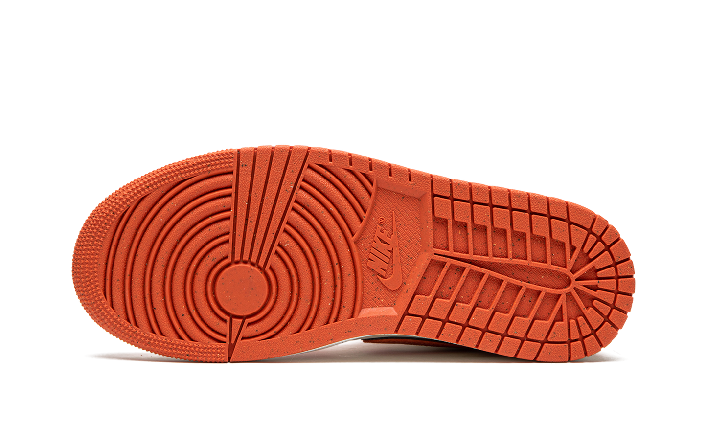 AIR JORDAN 1 MID SE WMNS SPORT SPICE DV1302 100