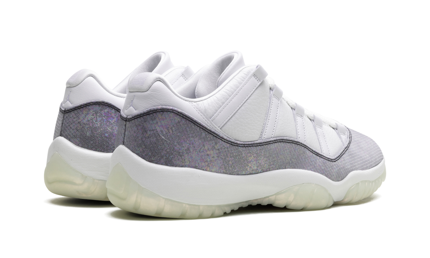 Air Jordan 11 Low Year of the Snake HQ7000 001