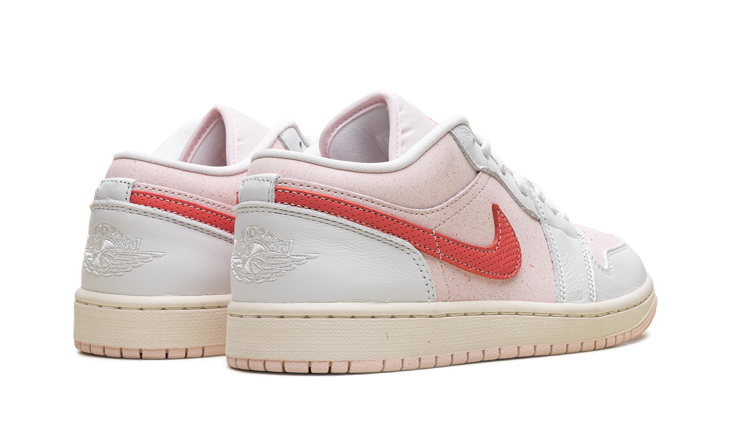 Air Jordan 1 Low WMNS Strawberry MIlkshake IB8156 133