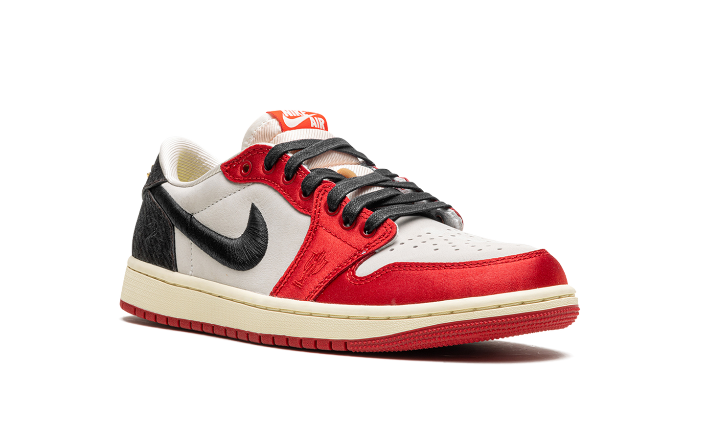 Air Jordan 1 Low Trophy Room - Away FN0432 100