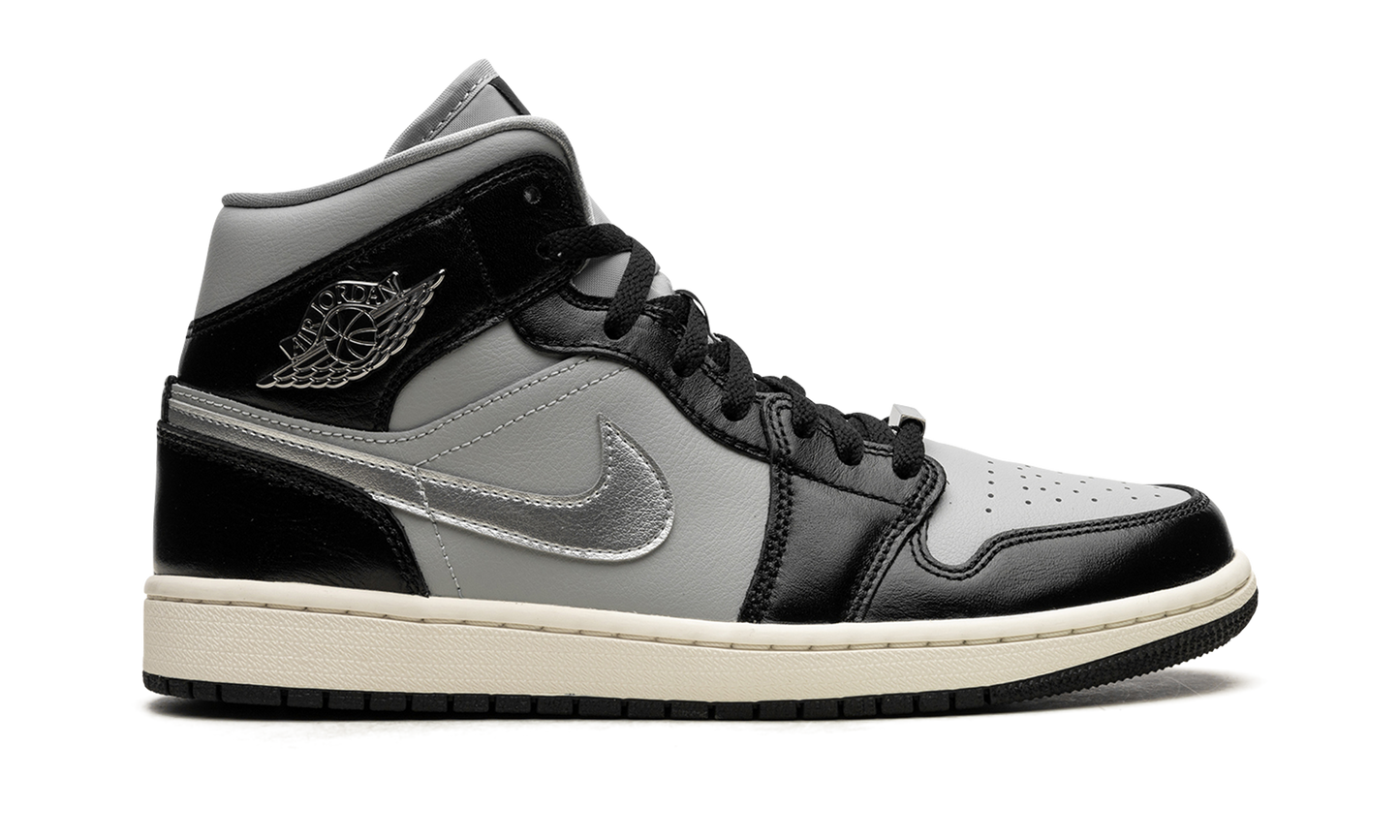 AIR JORDAN 1 MID SE WMNS Black Chrome FB9892 002