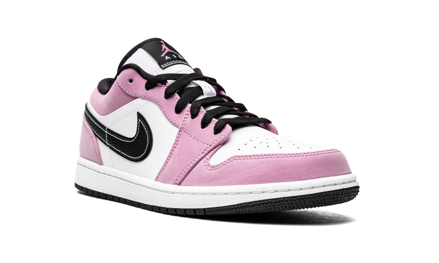 Air Jordan 1 Low SE Violet Shock CK3022 503