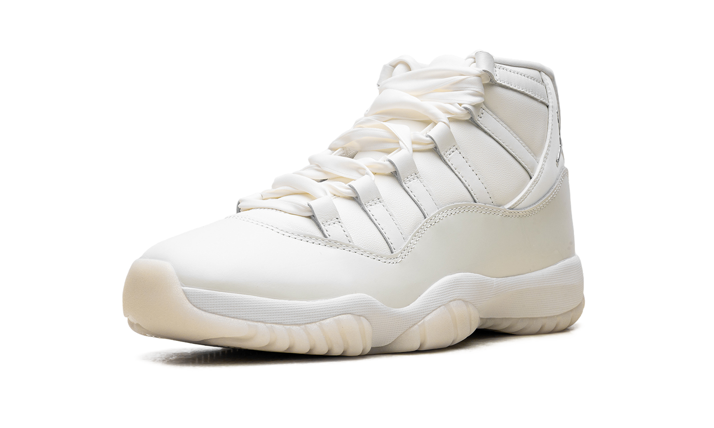Air Jordan 11 WMNS Pearl AR0715 110