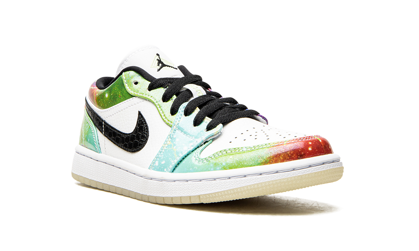 Air Jordan 1 Low WMNS Galaxy CW7310 909