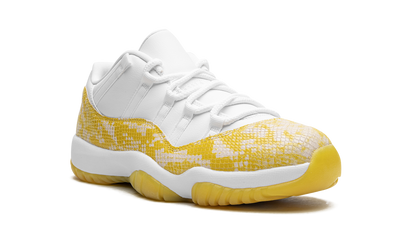 AIR JORDAN 11 LOW WMNS Yellow Snakeskin AH7860 107
