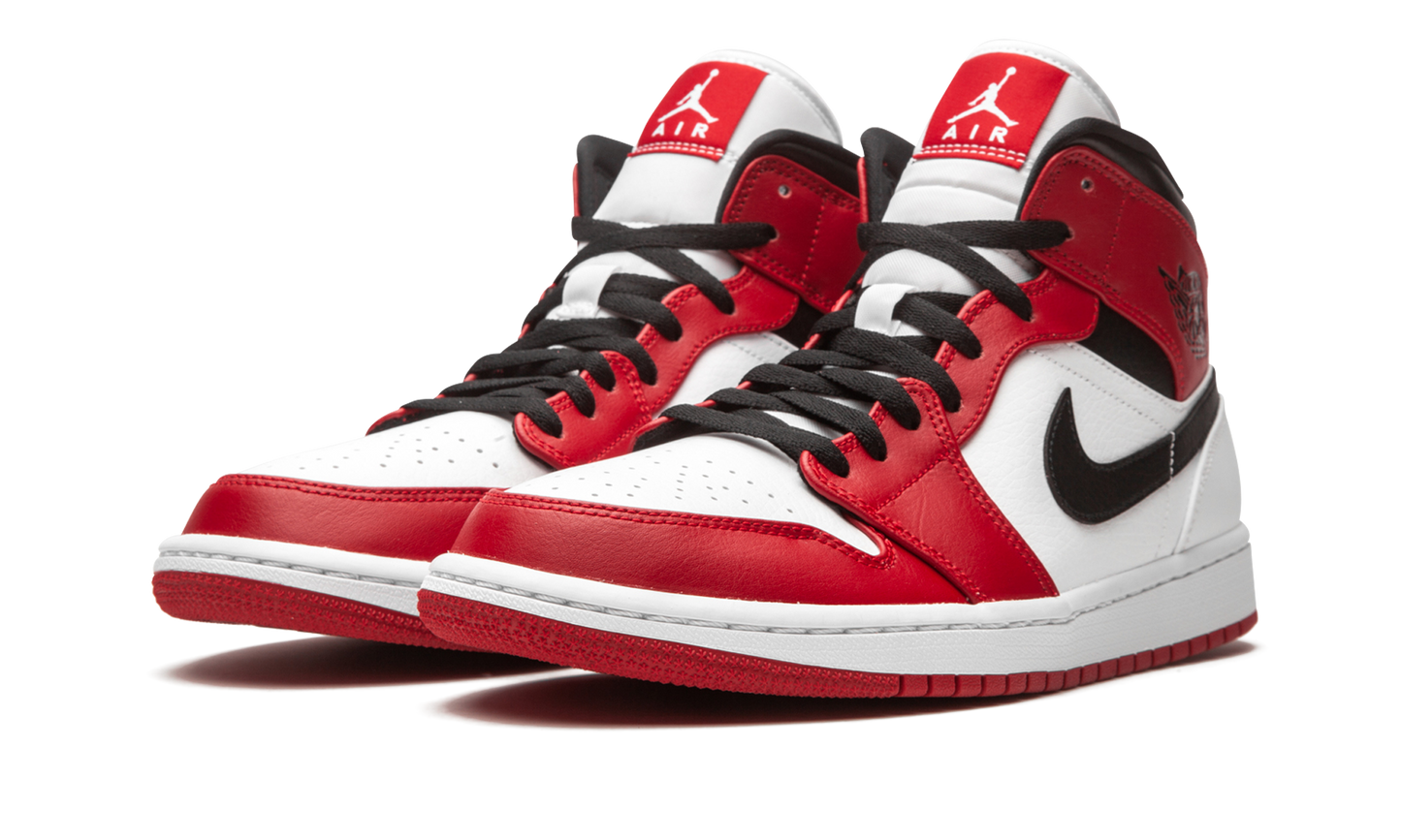 Air Jordan 1 Mid Chicago 2020 554724 173