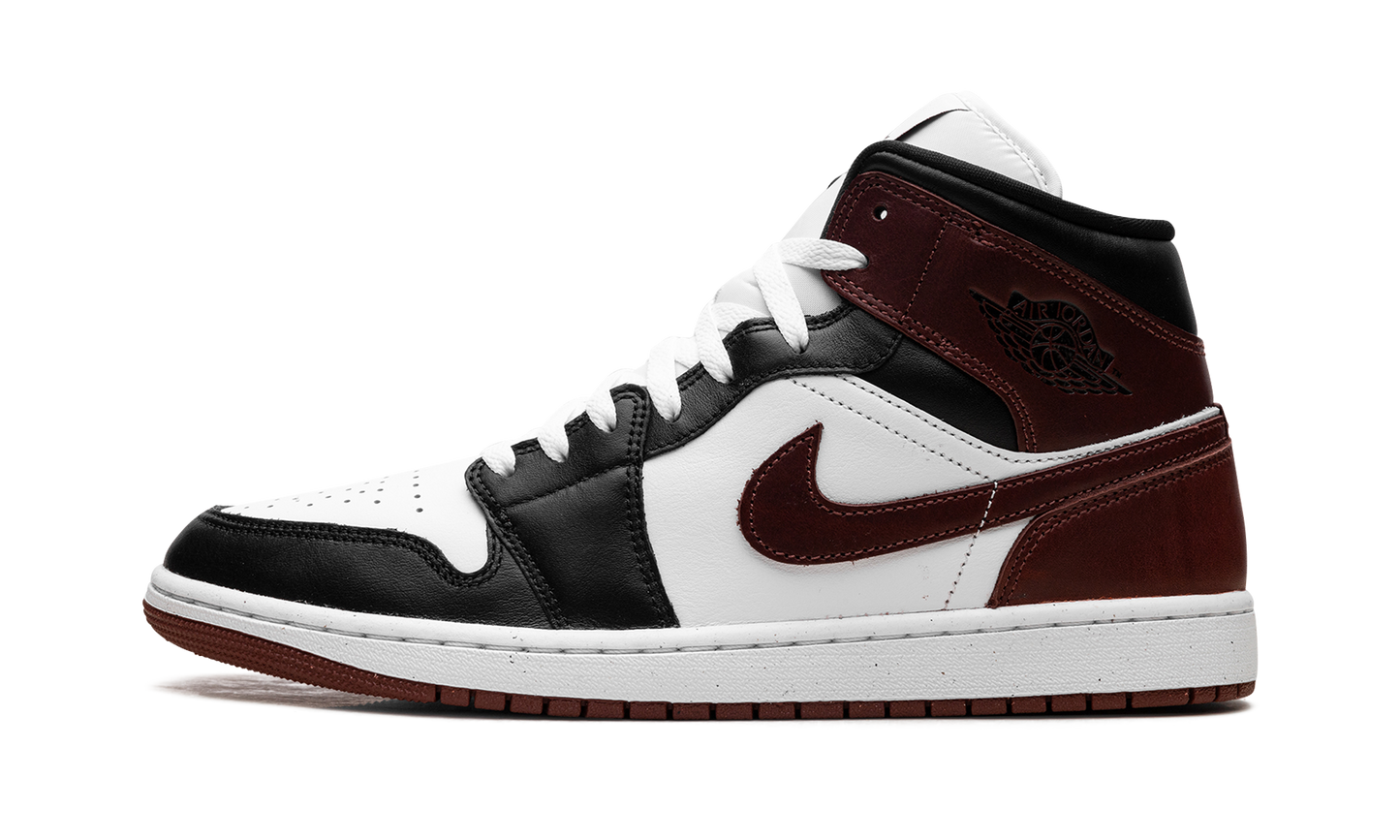 Jordan 1 Mid SE Dark Pony HF3216 102